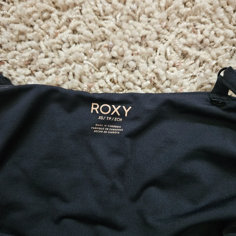 Roxy Black Bralette/ Top - xs - Picture 2 of 6